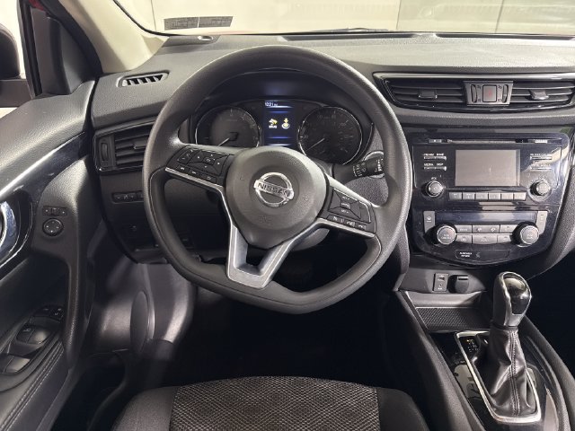 Used 2017 Nissan Rogue Sport SV AWD/4WD image 19