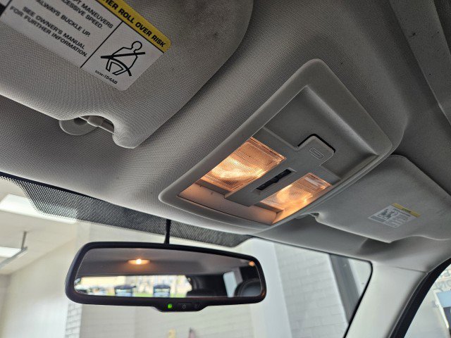 Used 2010 Jeep Liberty Limited w/ Tire & Wheel Group image 21