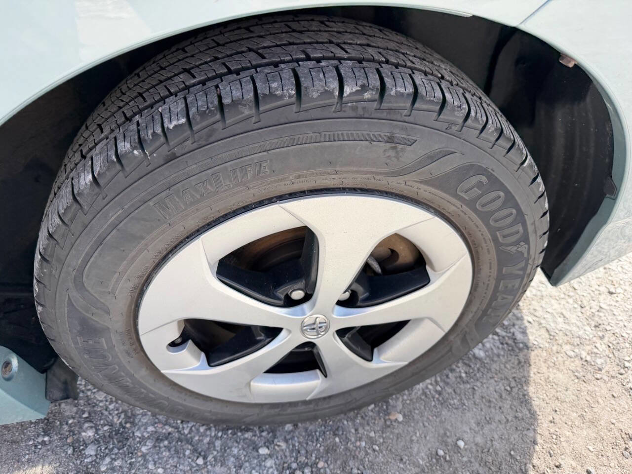 Used 2013 Toyota Prius Three image 10