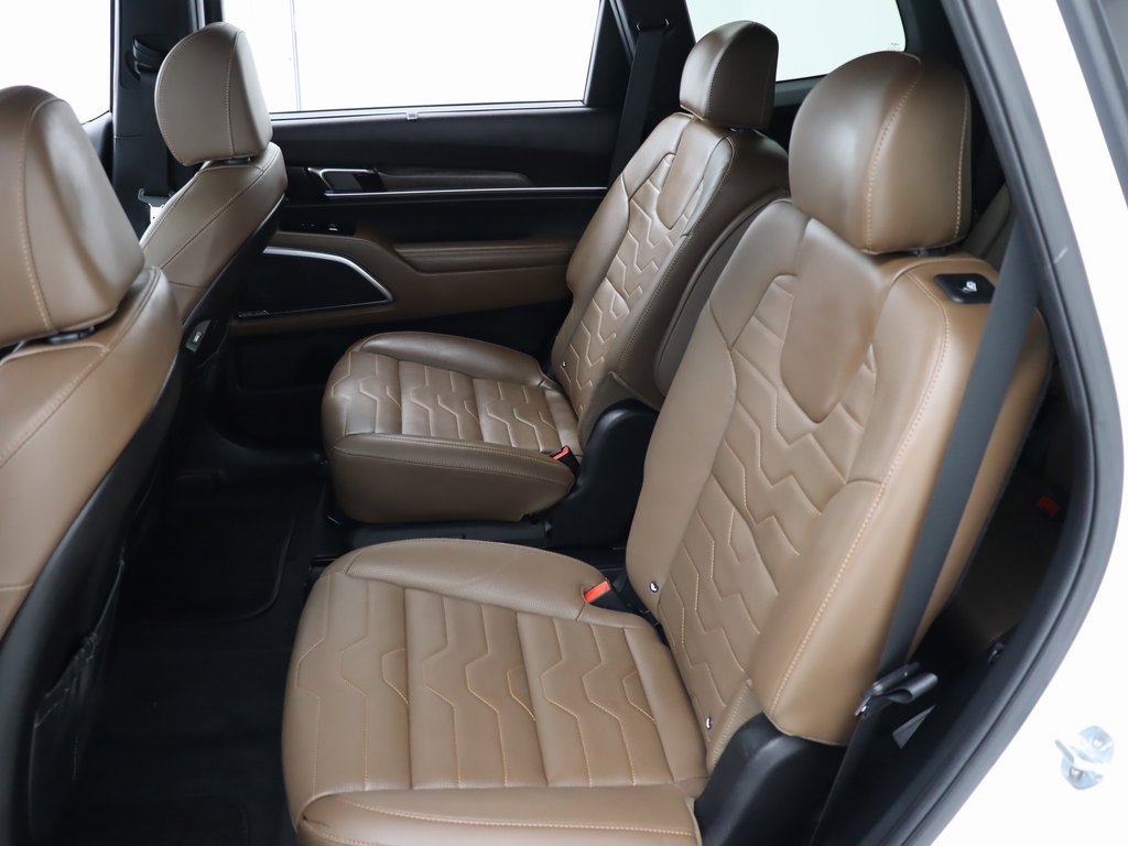 Used 2022 Kia Telluride SX w/ SX Prestige Package image 22