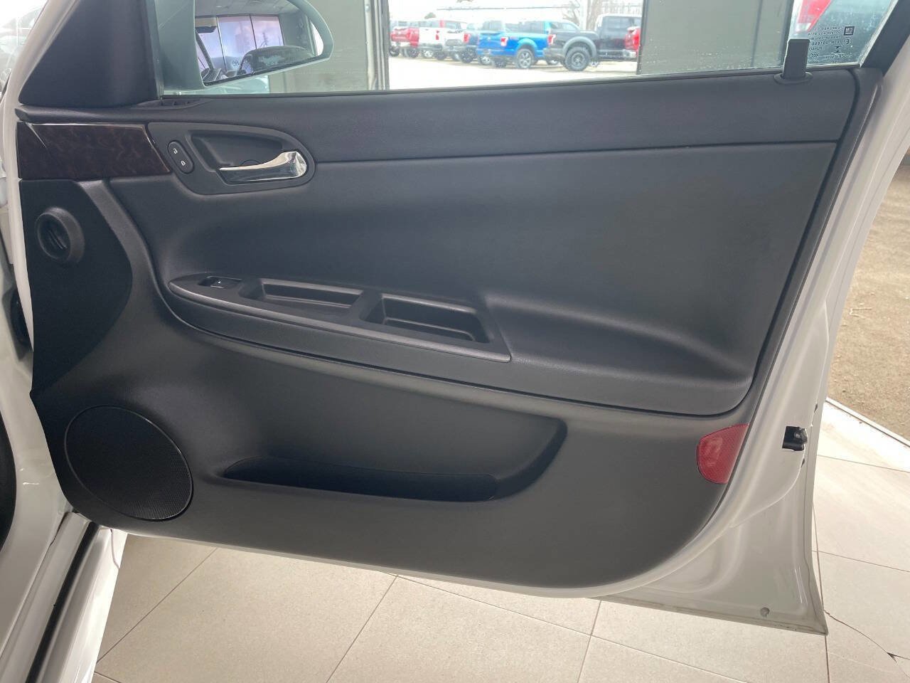 Used 2015 Chevrolet Impala Limited LS image 25