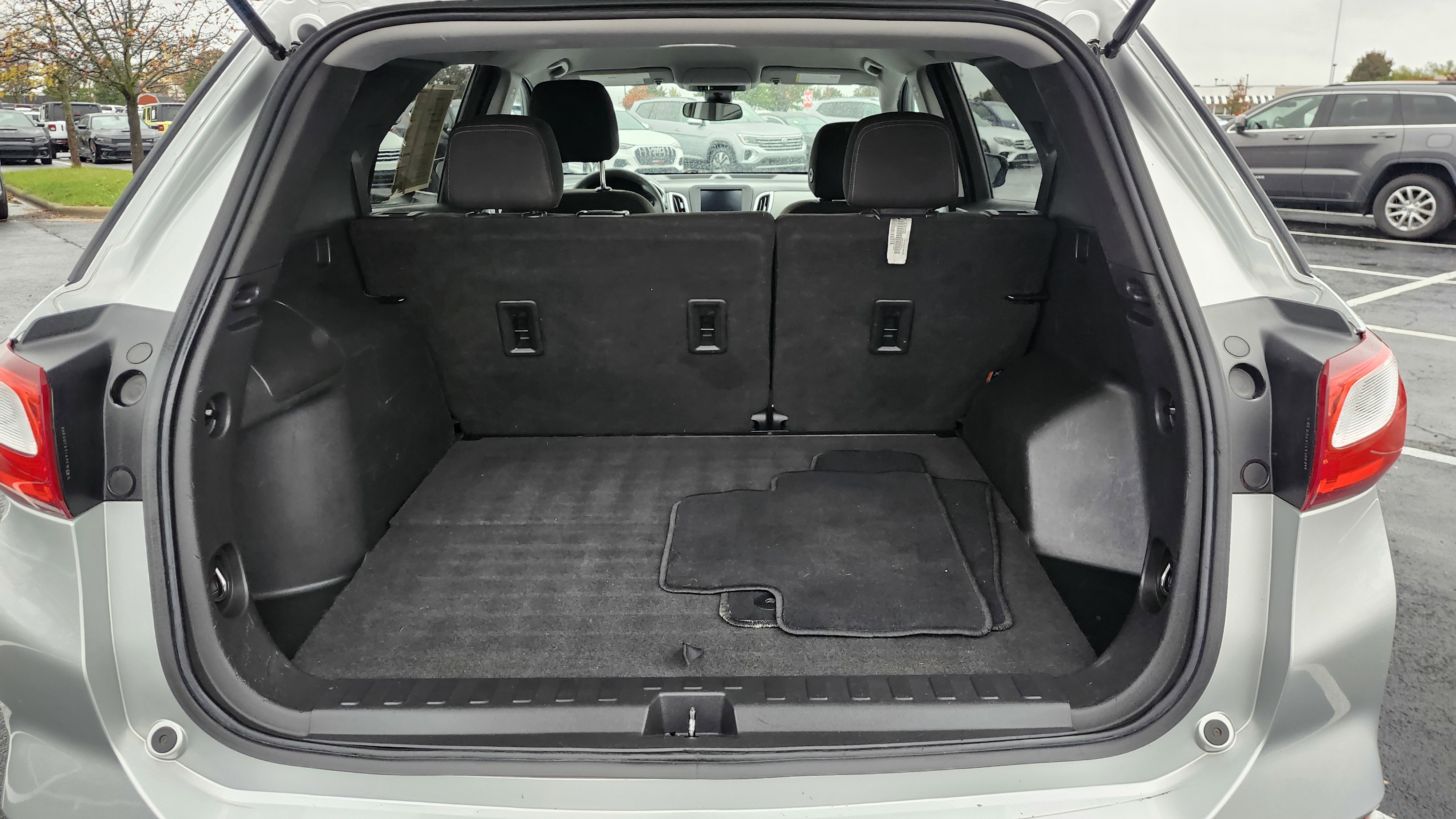 Used 2021 Chevrolet Equinox LS w/ LS Convenience Package image 15