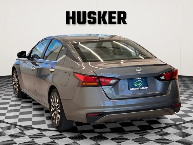 Used 2025 Nissan Altima 2.5 SV FWD image 5