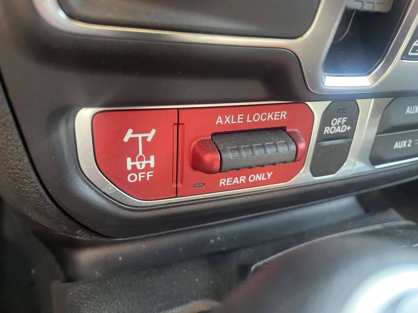 Used 2024 Jeep Gladiator Mojave w/ Convenience Group AWD/4WD image 26