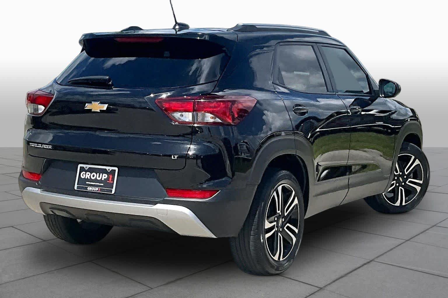 Used 2023 Chevrolet TrailBlazer LT FWD image 12
