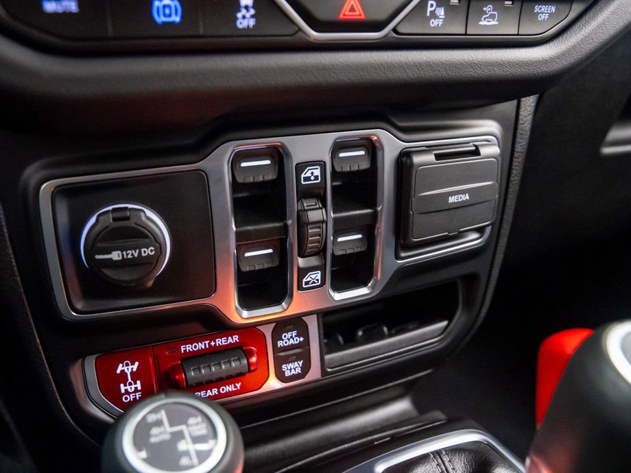 Used 2024 Jeep Wrangler Unlimited Rubicon 4xe image 28