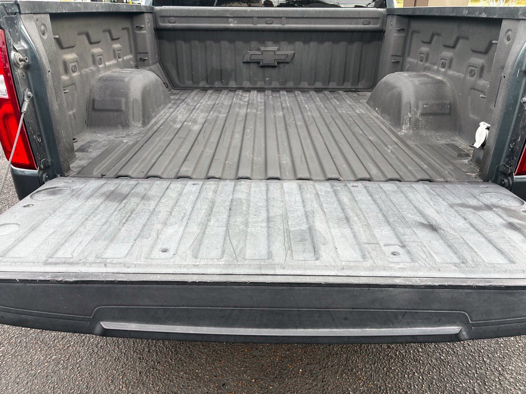 Used 2020 Chevrolet Silverado 1500 Custom w/ Custom Value Package RWD image 12