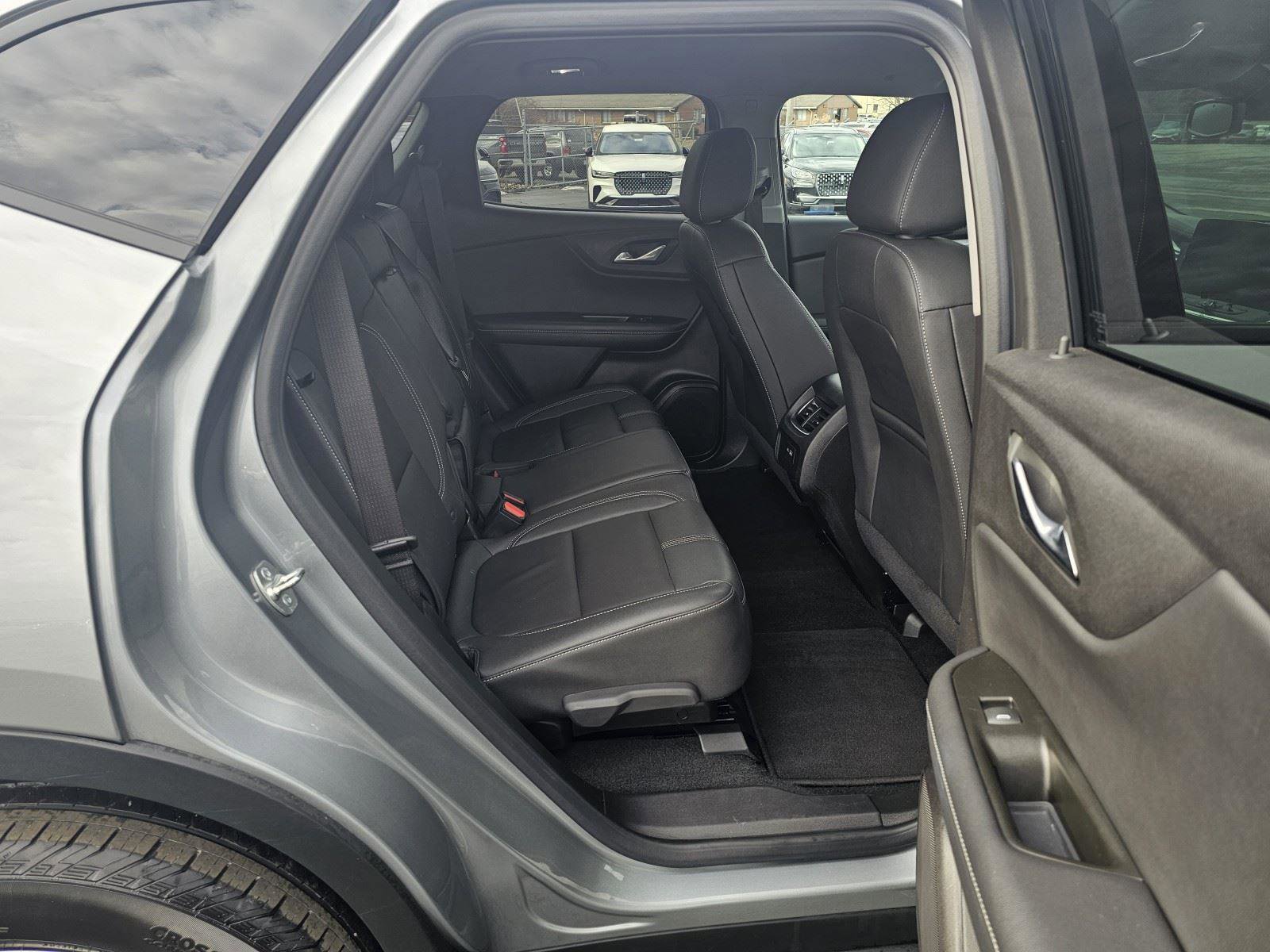 Used 2024 Chevrolet Blazer LT image 17