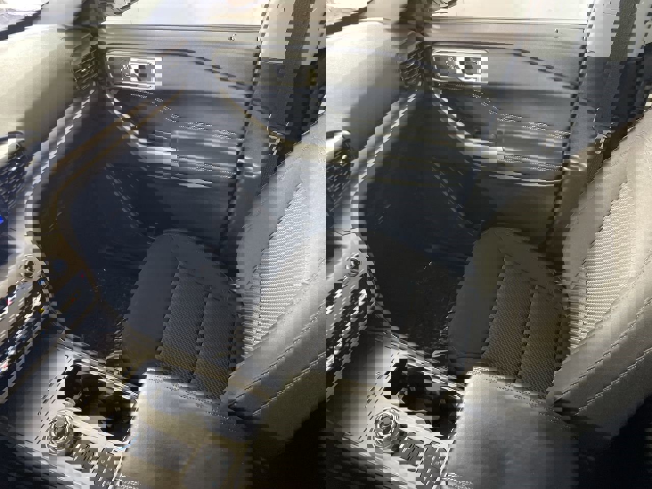 Used 2022 Ford Explorer XLT image 21