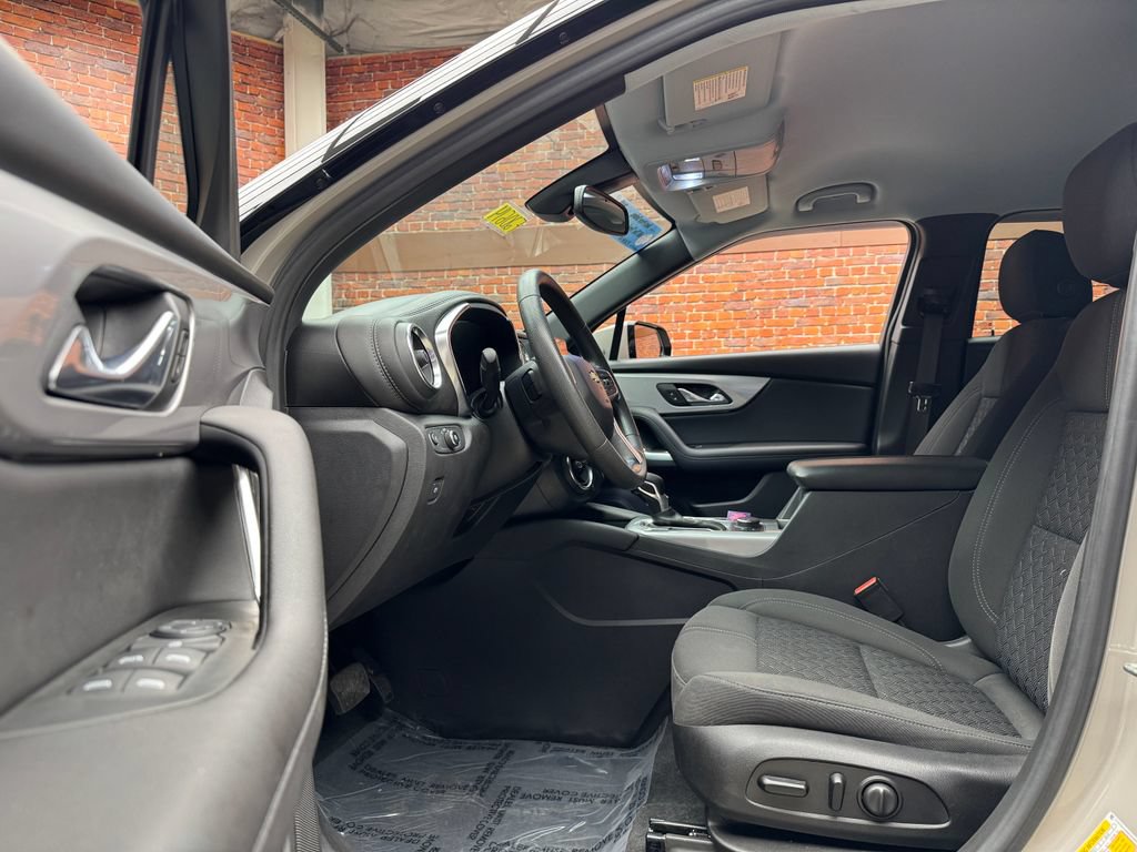 Used 2021 Chevrolet Blazer LT AWD/4WD image 21