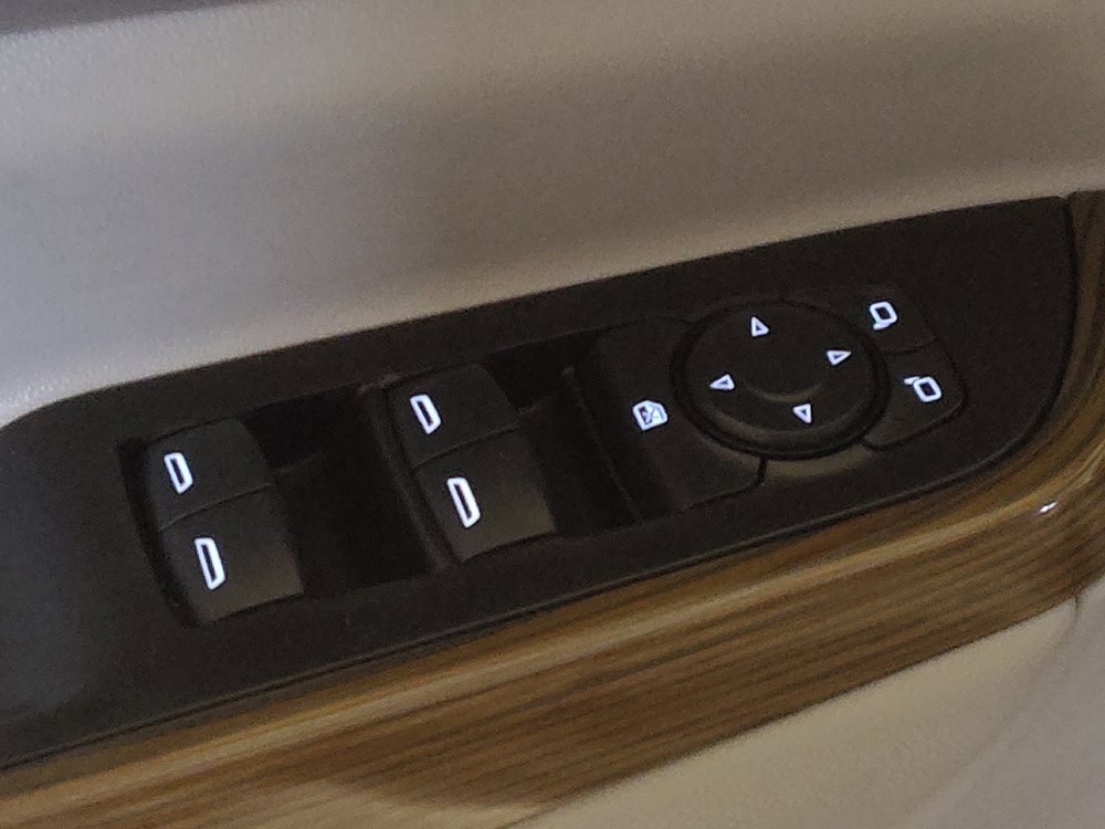 Used 2017 GMC Acadia SLE image 27