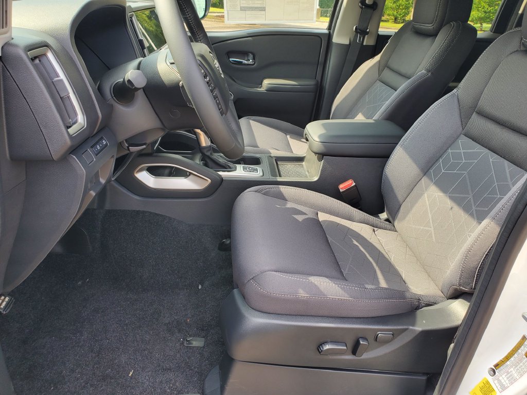 New 2026 Nissan Frontier SV w/ All-Weather Content Package AWD/4WD image 20