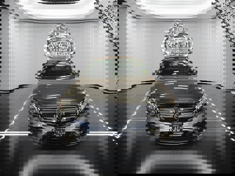 Used 2018 Mercedes-Benz E 300 E 300 image 2