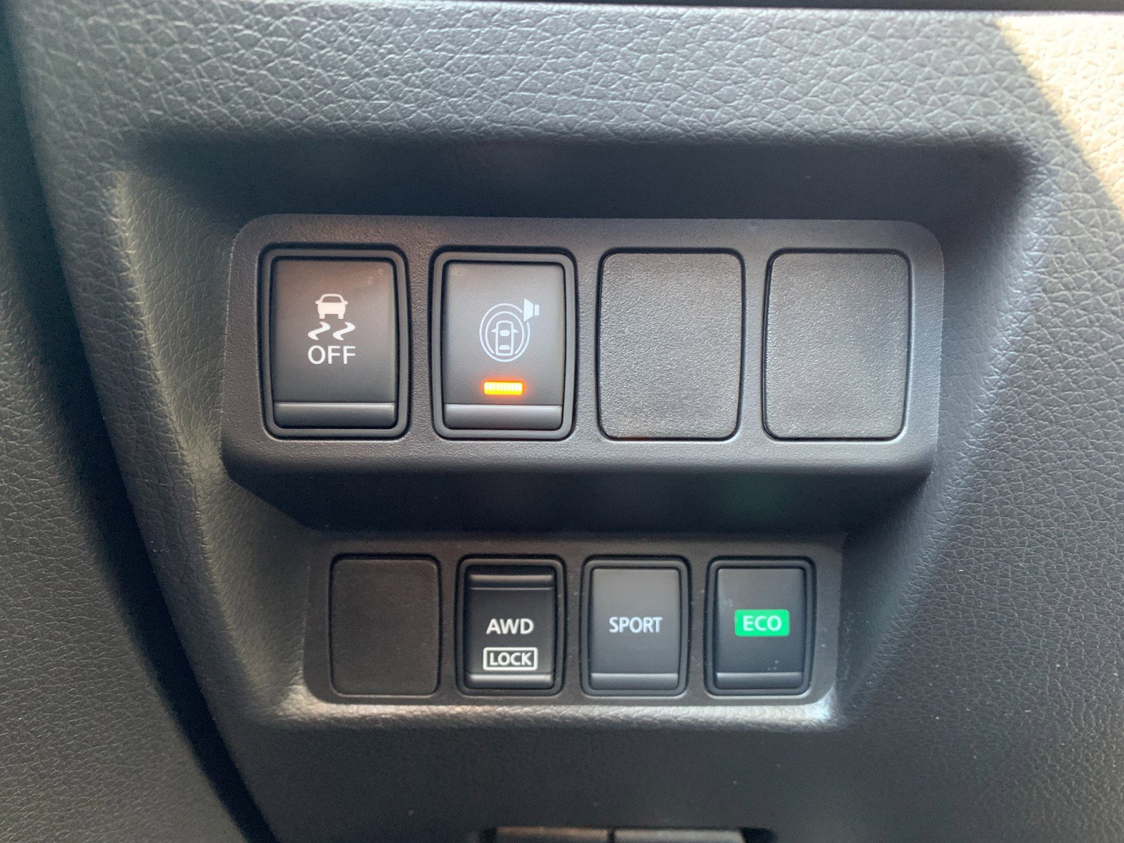 Used 2017 Nissan Rogue SV image 14