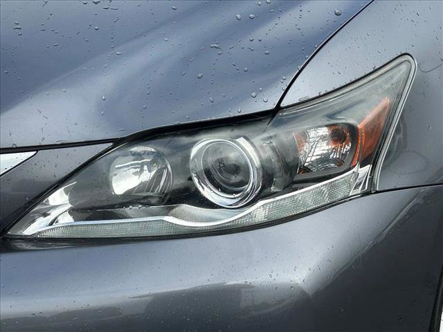 Used 2013 Lexus CT 200h image 9