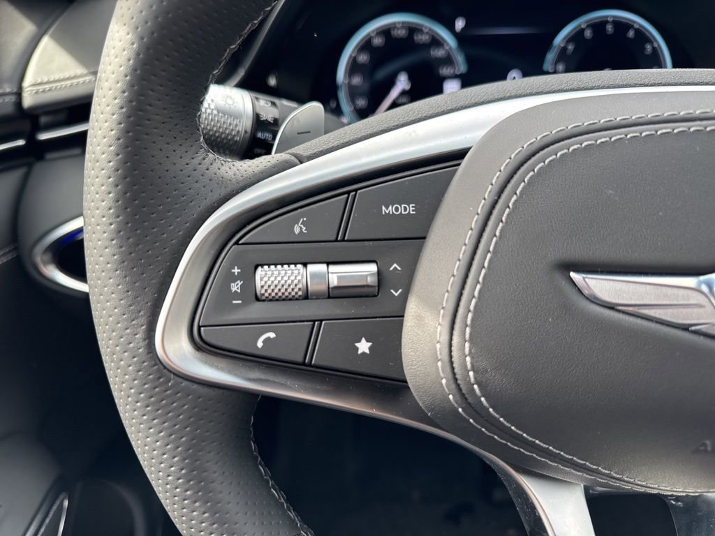 Used 2025 Genesis GV70 2.5T w/ Sport Prestige Package image 34