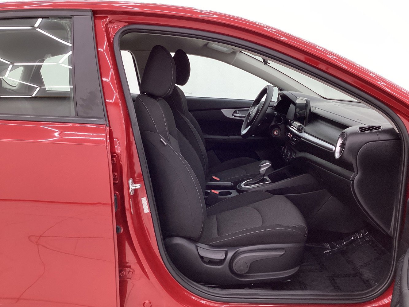 Used 2022 Kia Forte LXS image 15