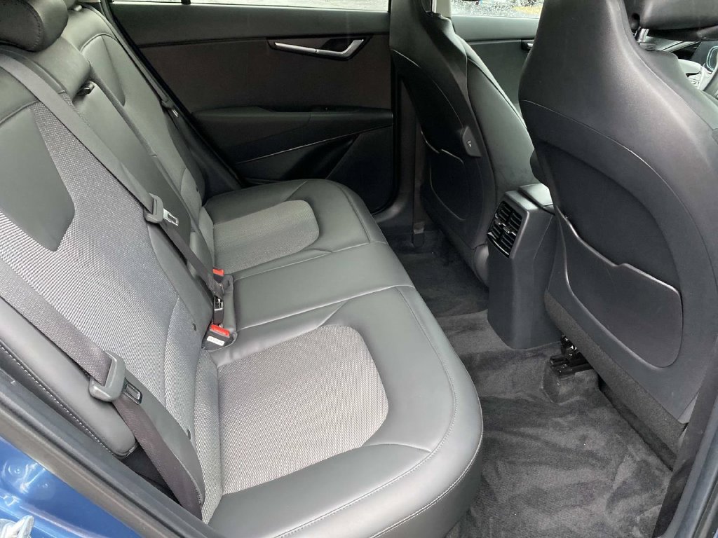 Used 2024 Kia Niro EX FWD image 25
