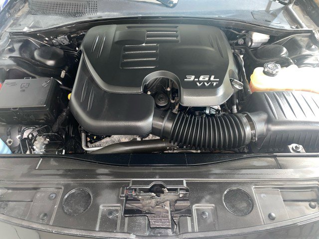 Used 2013 Chrysler 300 w/ Driver Convenience Group image 24