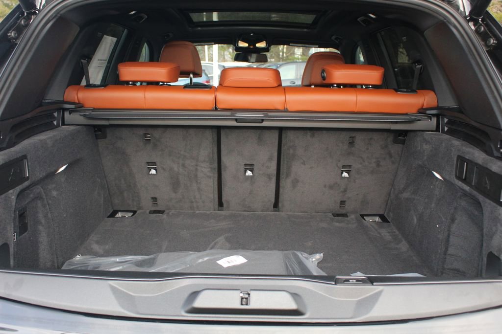 New 2026 BMW X5 M60i image 7
