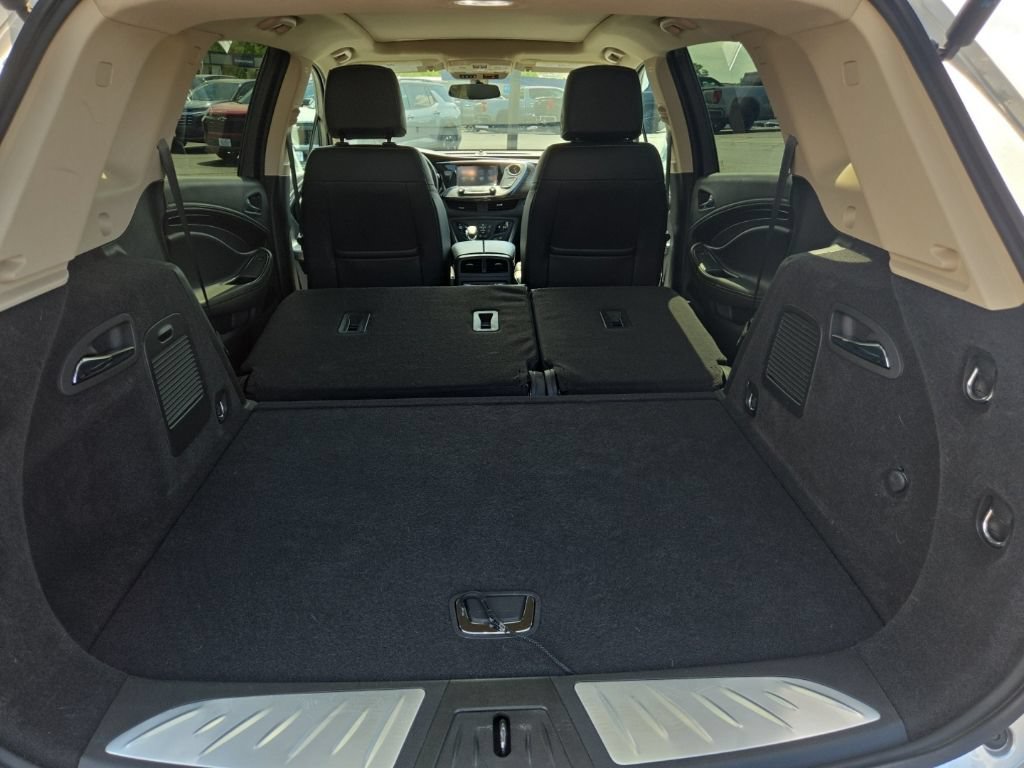 Certified 2017 Buick Envision Essence FWD image 11