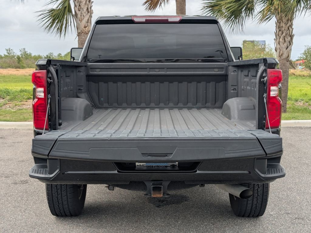 Certified 2022 Chevrolet Silverado 2500 Custom w/ Custom Value Package image 12