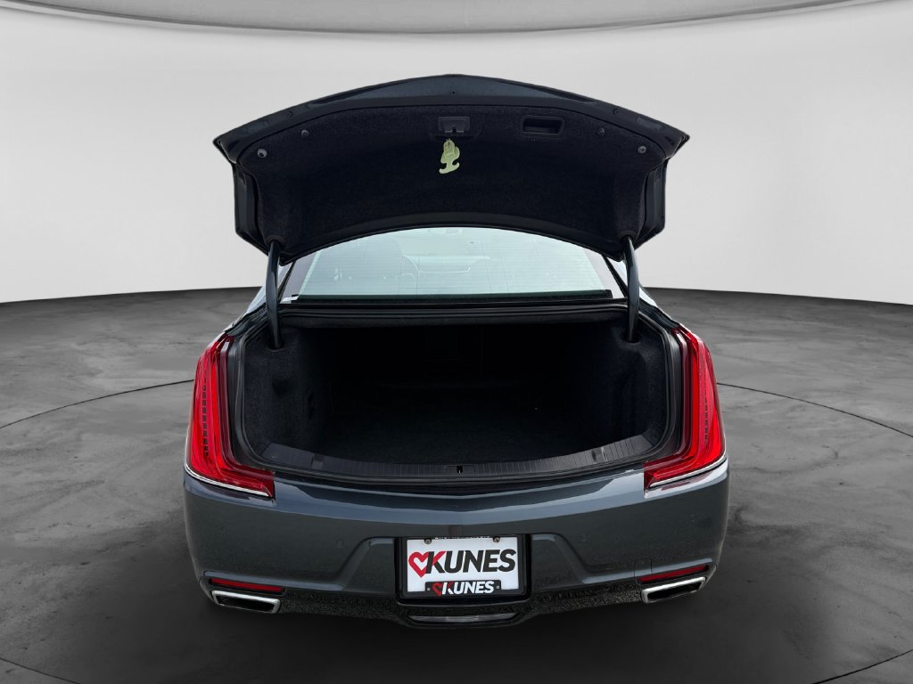 Used 2018 Cadillac XTS Luxury w/ Driver Awareness Package FWD image 43