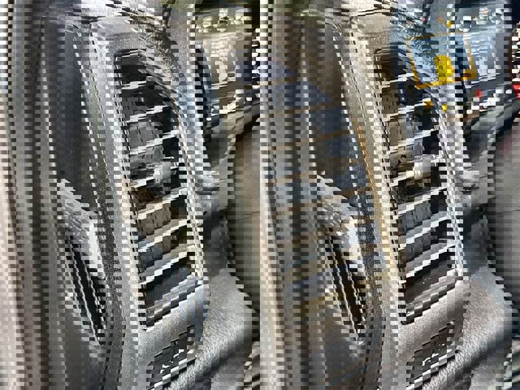 Used 2018 Ford F150 Raptor w/ Equipment Group 802A Luxury image 15