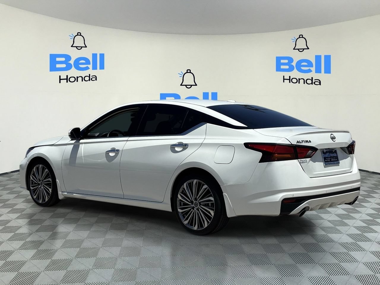 Used 2024 Nissan Altima 2.5 SL FWD video 3