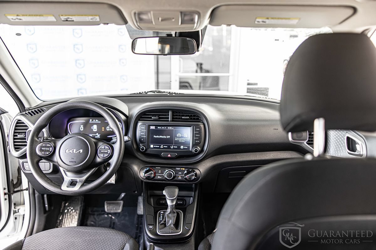 Used 2023 Kia Soul LX w/ Option Group 015 FWD image 32