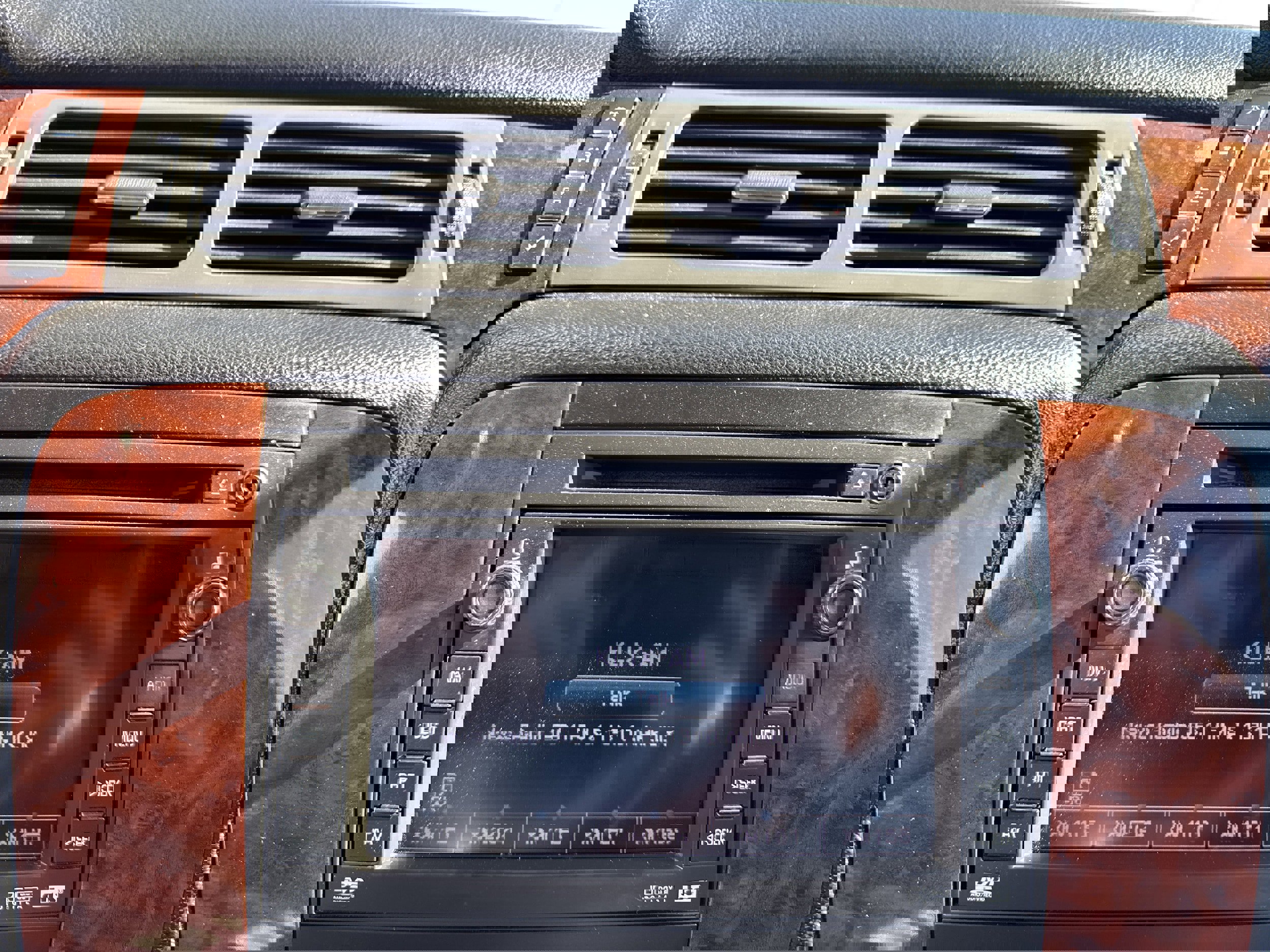 Used 2008 Chevrolet Tahoe 4WD Hybrid image 21