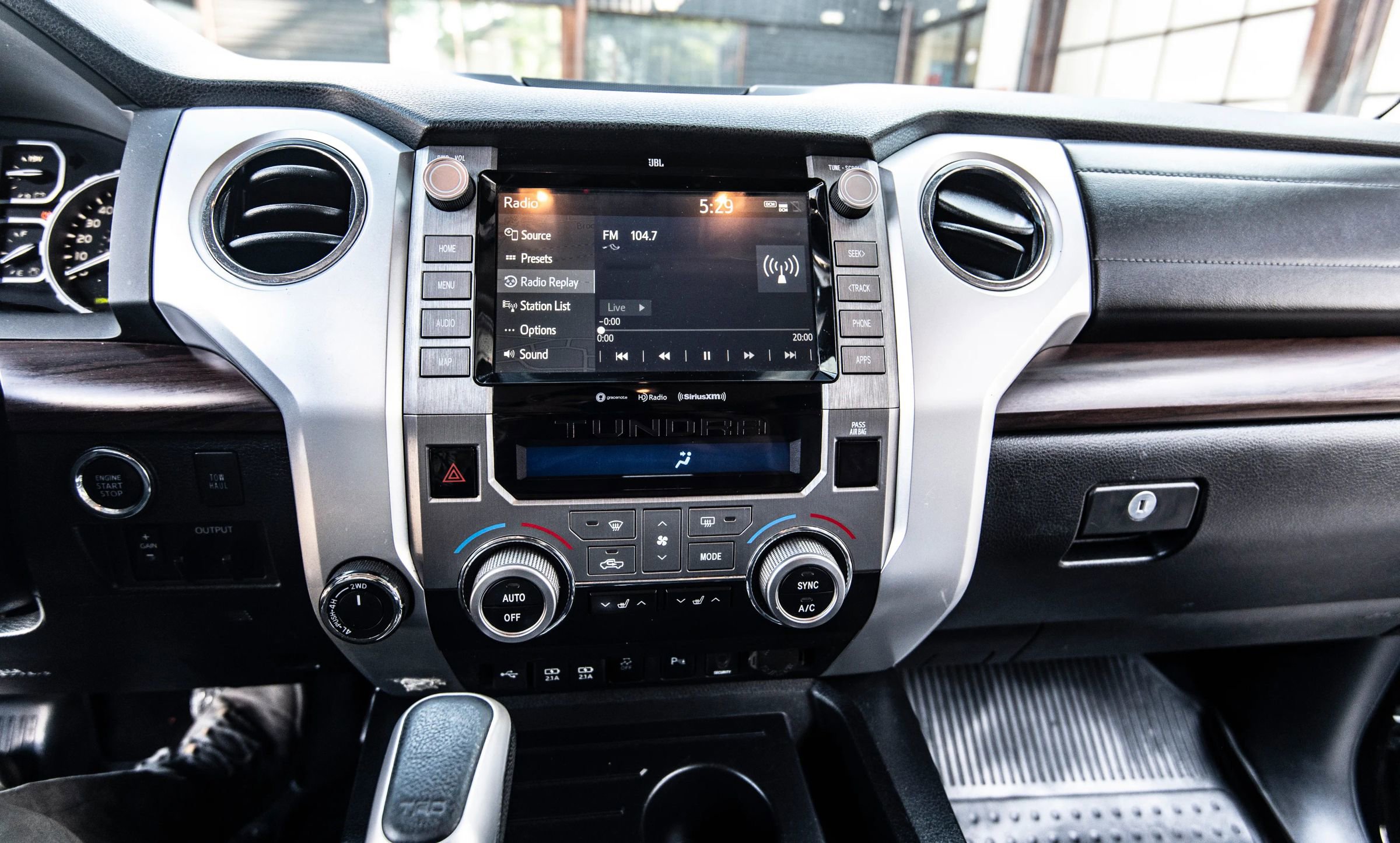 Used 2020 Toyota Tundra Limited w/ Limited Premium Package AWD/4WD image 40