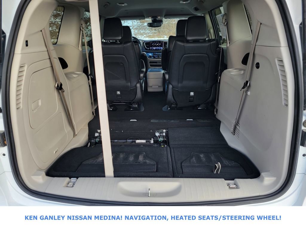 Used 2024 Chrysler Pacifica Select image 44