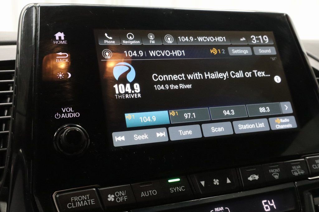 Used 2022 Honda Odyssey Touring image 2