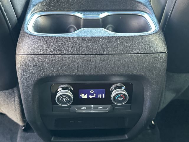 Used 2025 Buick Enclave Sport Touring image 19