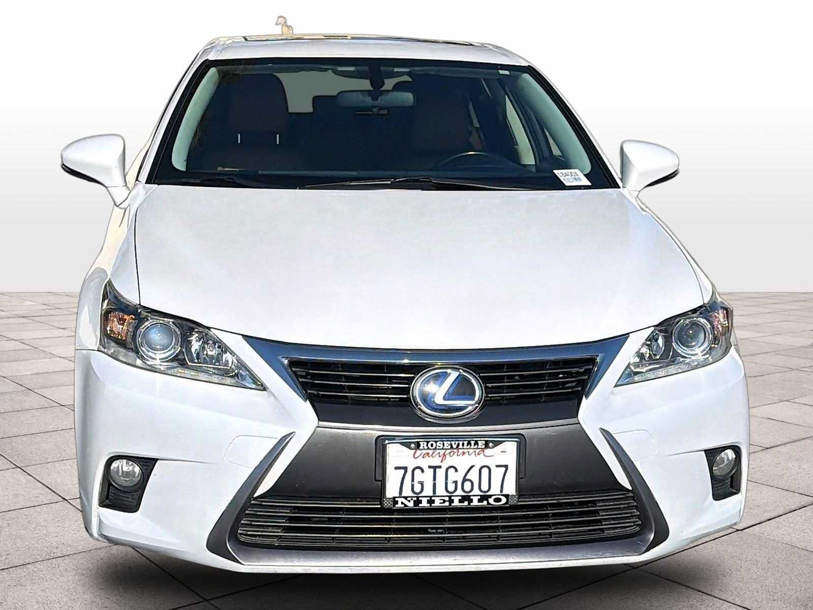 Used 2015 Lexus CT 200h FWD image 8