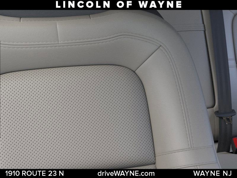 New 2026 Lincoln Corsair Premiere image 17