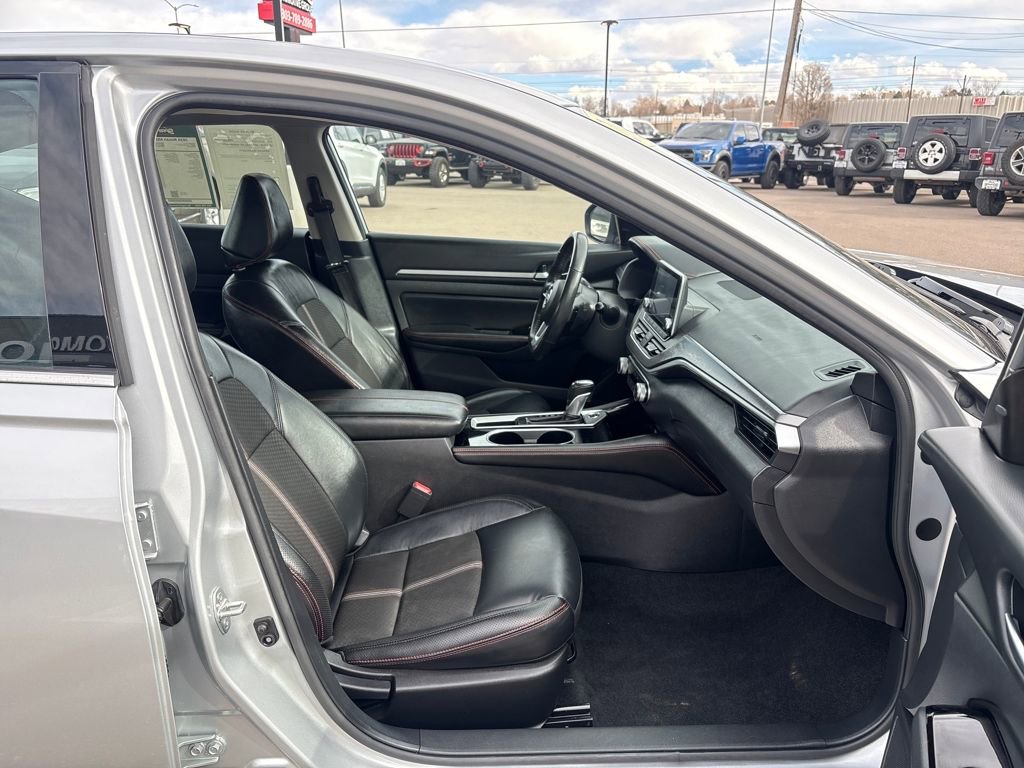 Used 2024 Nissan Altima 2.5 SR image 28