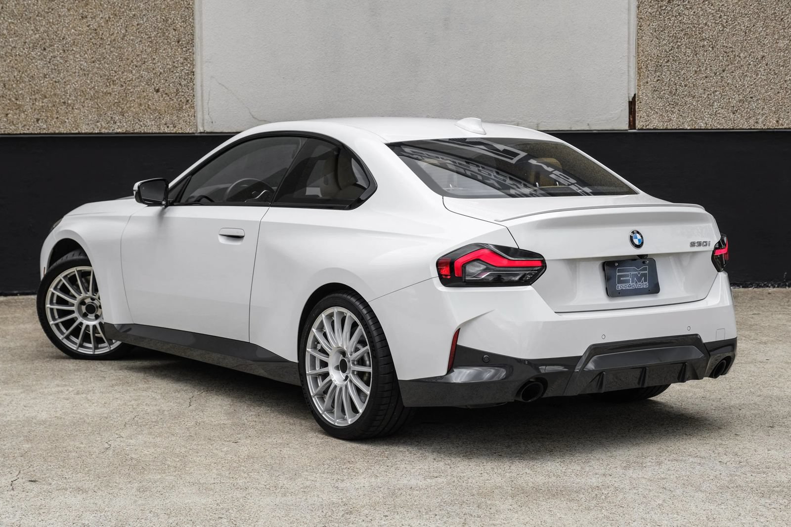 Used 2022 BMW 230i Coupe w/ M Sport Package RWD image 9