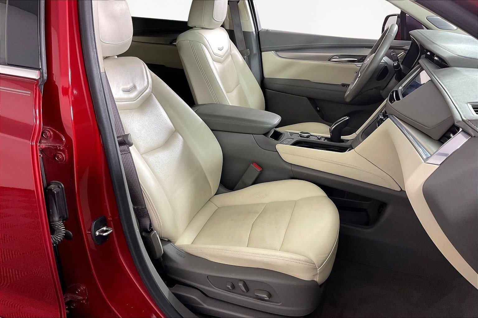 Certified 2023 Cadillac XT5 Premium Luxury image 29