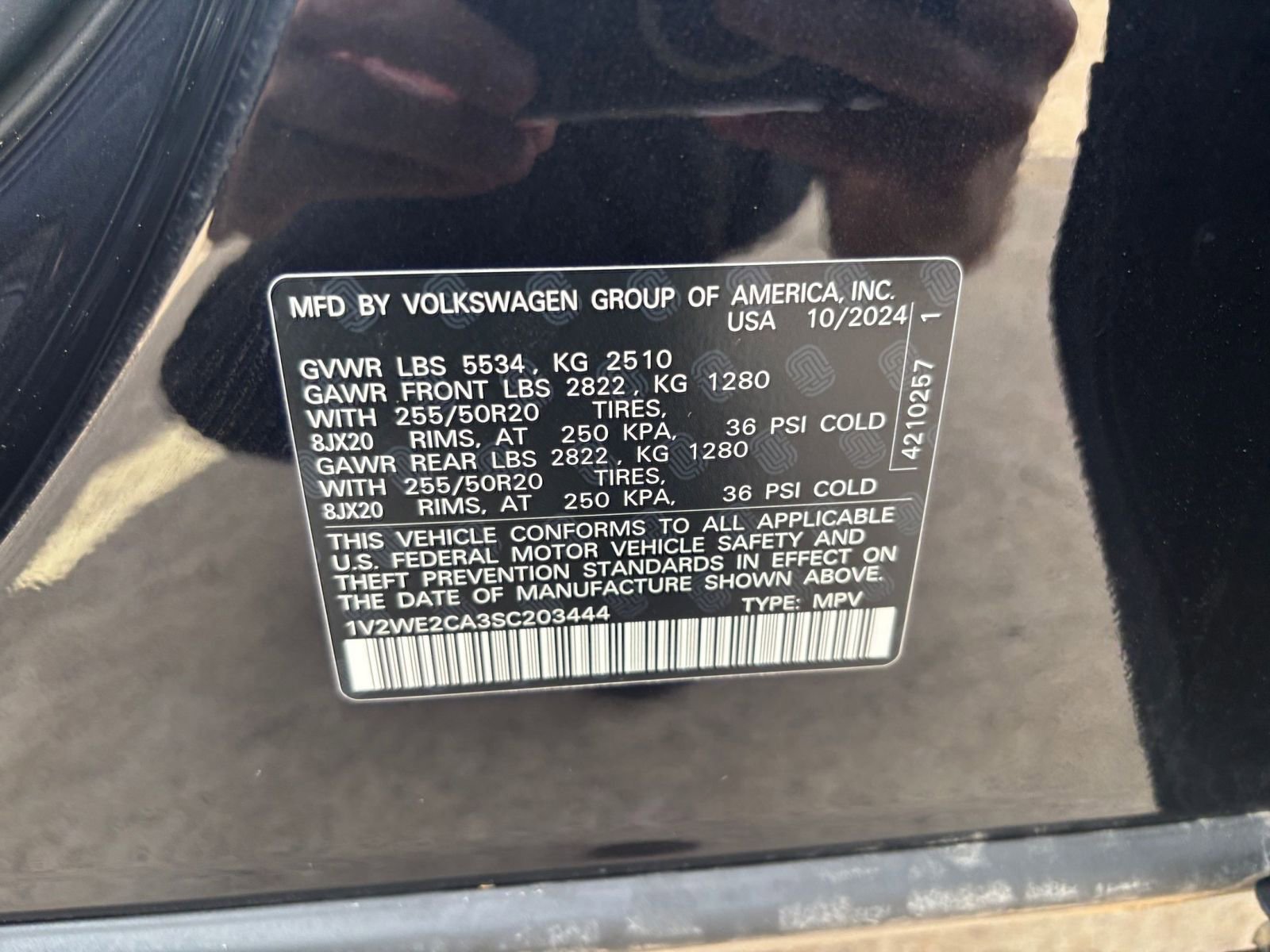 Used 2025 Volkswagen Atlas Cross Sport SE image 29