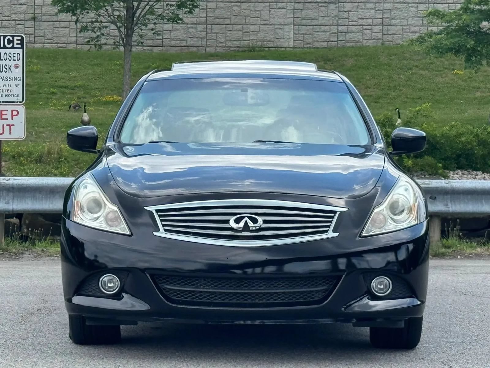 Used 2012 INFINITI G37 x Sedan w/ Premium Pkg AWD/4WD image 3