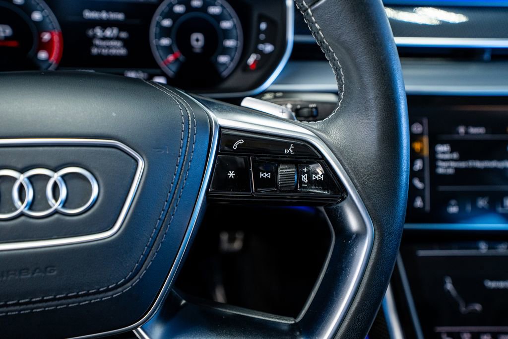 Used 2020 Audi S8 L image 39