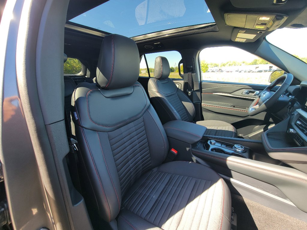New 2026 Ford Explorer ST-Line w/ ST-Line Street Pack image 42