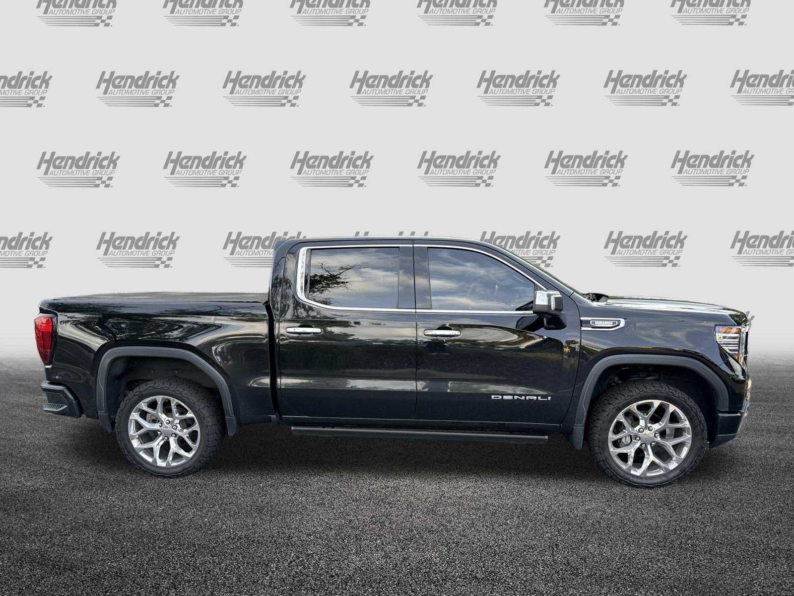 Used 2022 GMC Sierra 1500 Denali AWD/4WD image 9