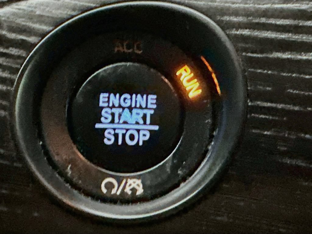 Used 2020 Jeep Grand Cherokee High Altitude AWD/4WD image 28