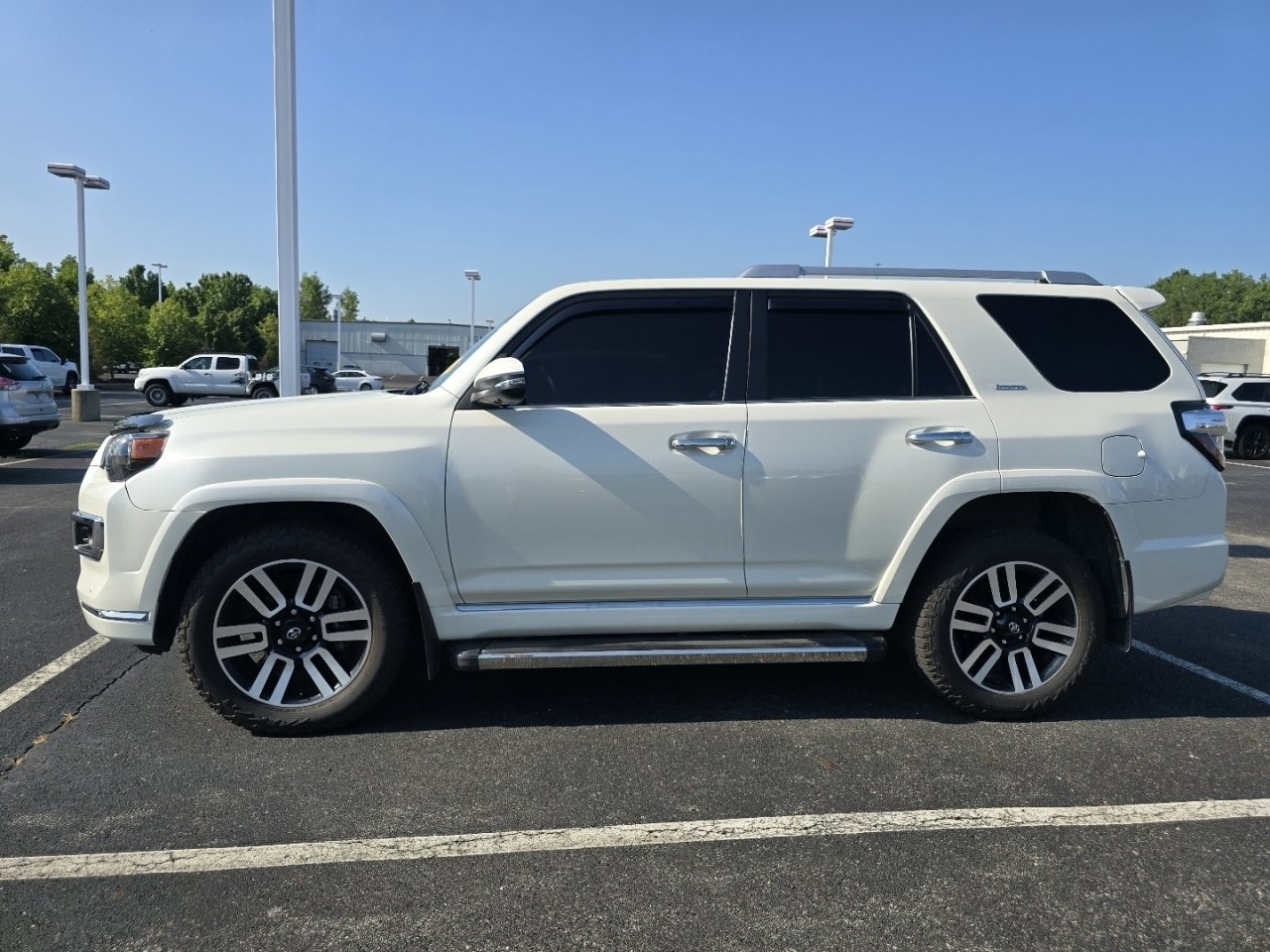 Used 2023 Toyota 4Runner Limited AWD/4WD image 4