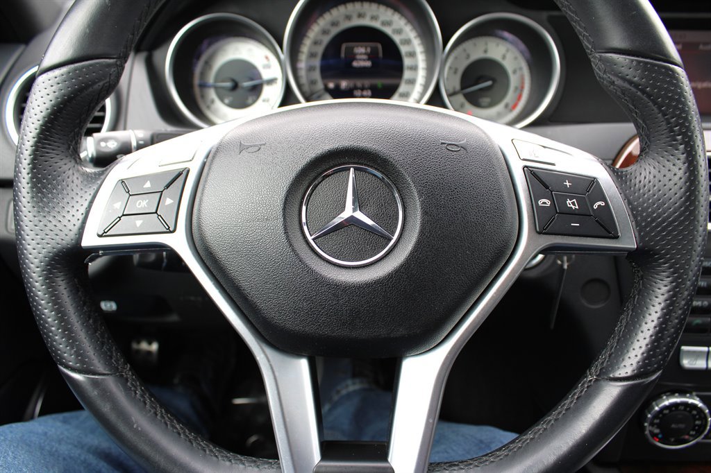 Used 2013 Mercedes-Benz C 250 Luxury image 26
