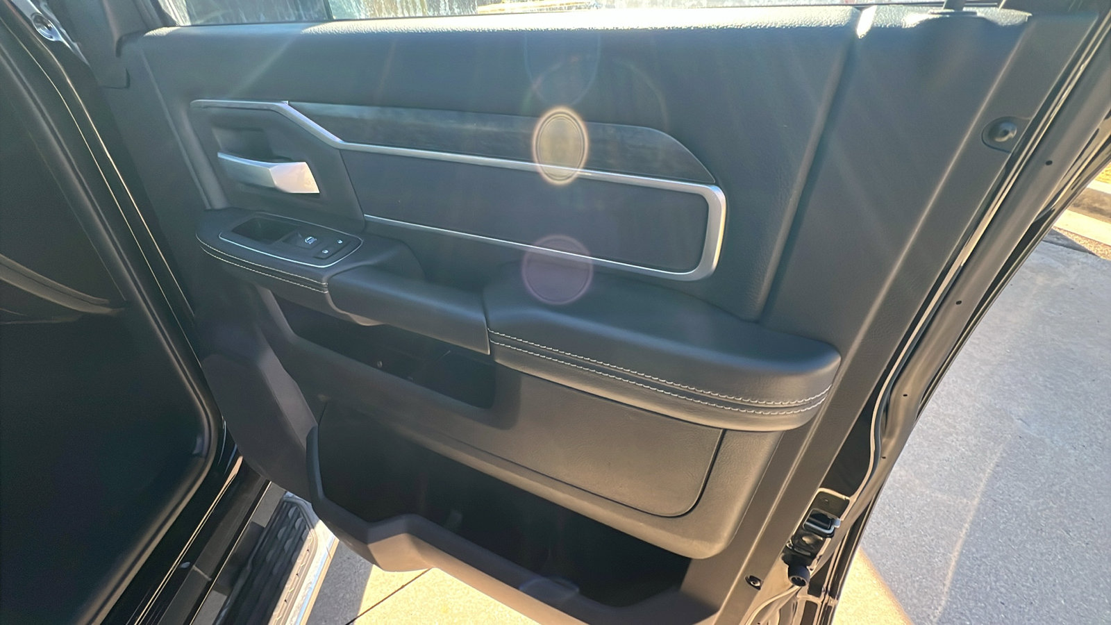 Used 2024 RAM 2500 Big Horn w/ Bed Utility Group image 20