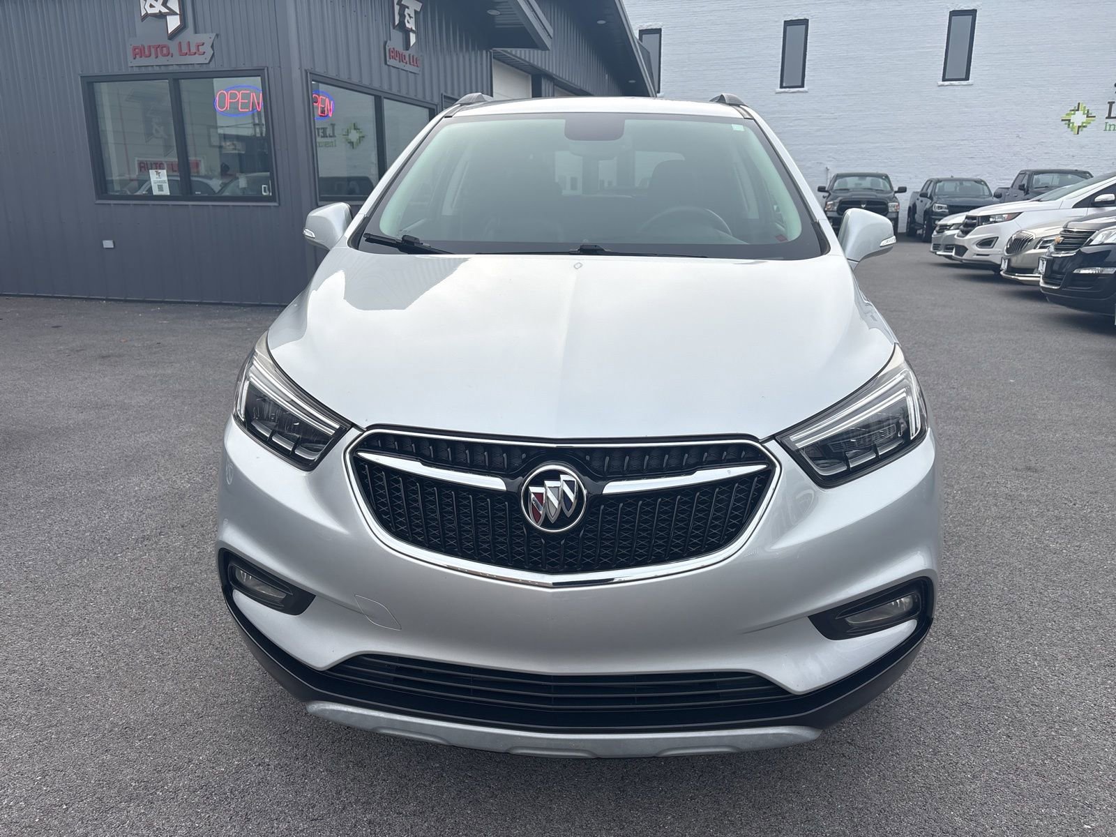 Used 2017 Buick Encore Essence image 8